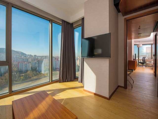 Junior Süit, 1 King Yataklı