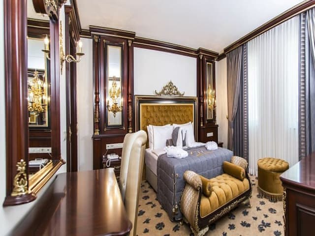 Grand Deluxe Double or Twin Room