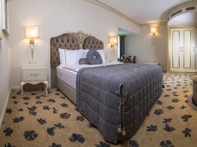 Grand Deluxe Double or Twin Room
