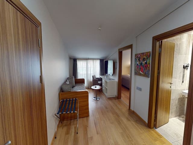 QUEEN SUITE, SEHIR MANZARALI ODA