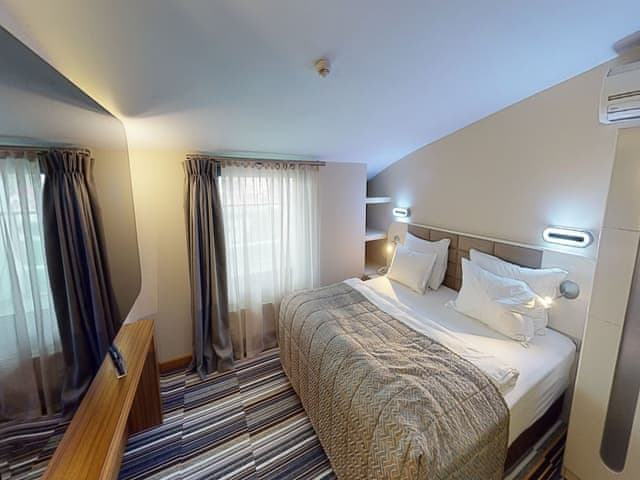 KING SUITE,SEHIR MANZARALI ODA