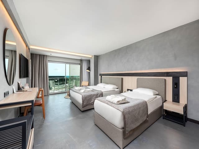 Superior Quadruple Room, Sea View (Large)