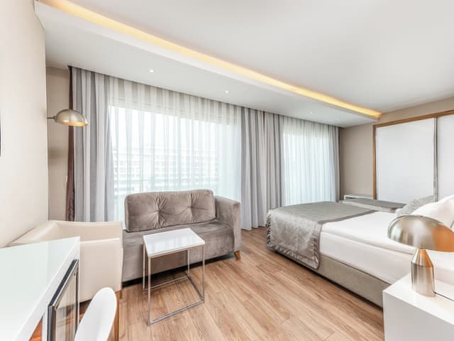 Family Room (for 5 Person)