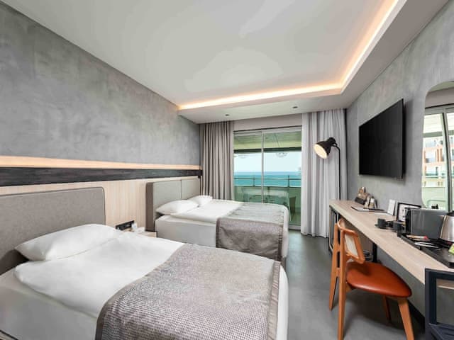 Superior Sea View Room