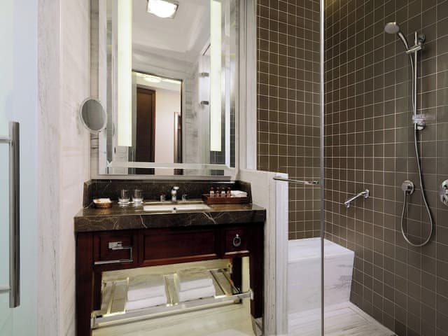 Classic Room, 1 King Bed, River View