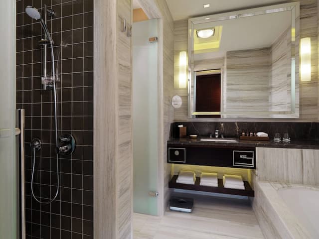 Club Room, 1 King Bed