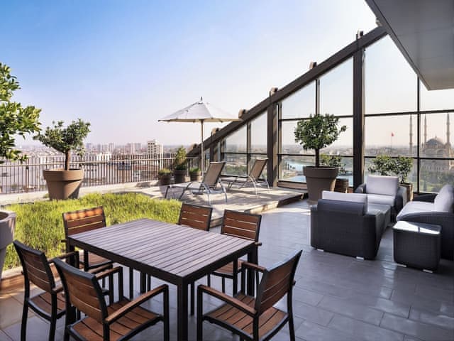 Executive Suite, 1 King Bed, River View