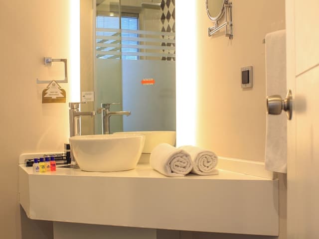 Standard Room, Partial Sea View