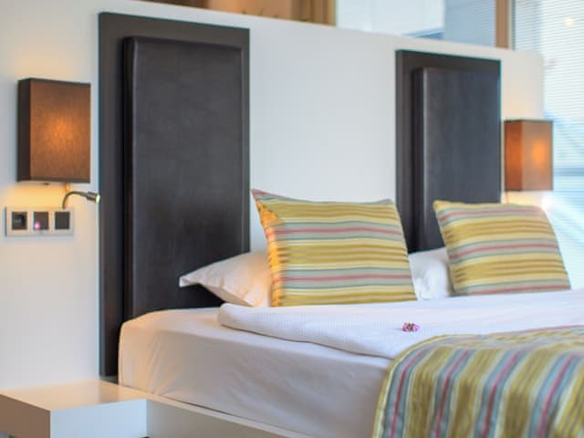 Superior Room, Jetted Tub