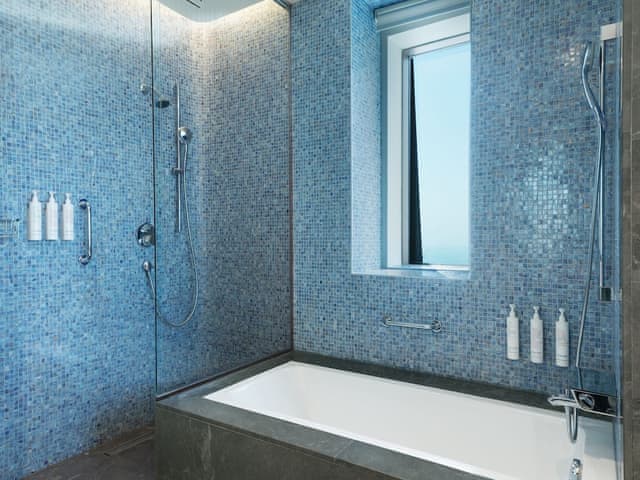 Executive Suite, 3 Bedrooms, Non Smoking