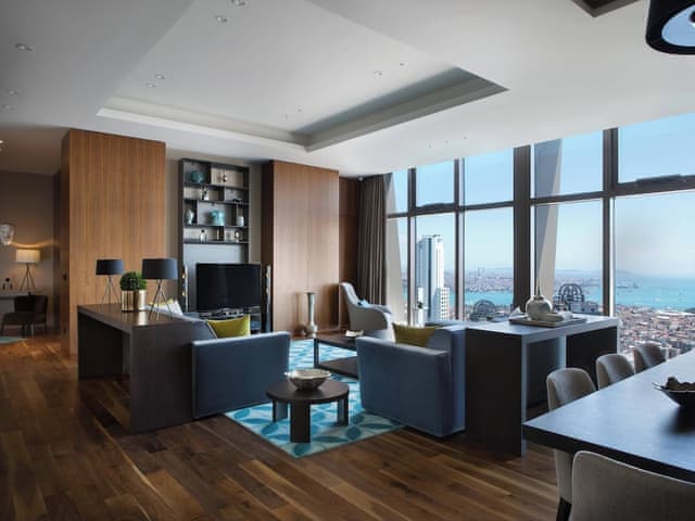 Executive Room, 1 King Bed (Lounge Access)