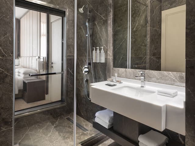 Superior Room, 1 Double Bed (Lounge Access)