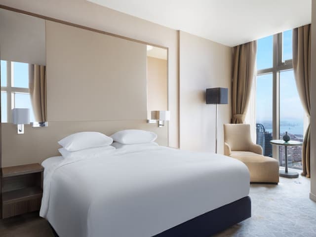 Deluxe Room, 1 King Bed, Sea View