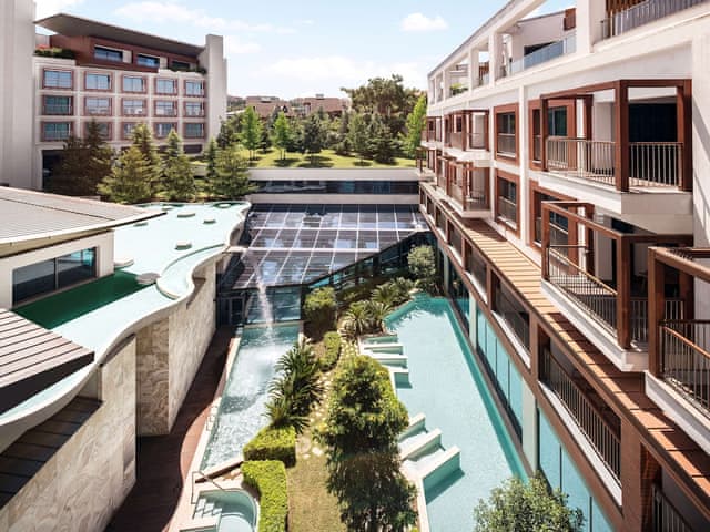 Superior Room, Balcony, Pool View