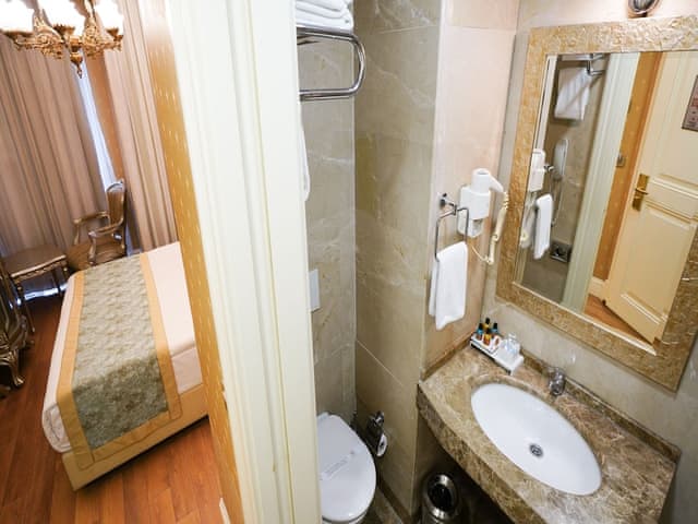 Family Suite, 2 Bedrooms, Connecting Rooms, City View