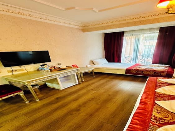 Deluxe Triple Room, City View
