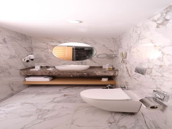 Delüks Üç Kişilik Oda