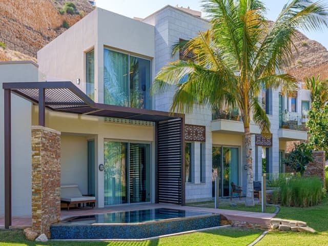 House, Ocean View (Summerhouse with Garden and Pool)