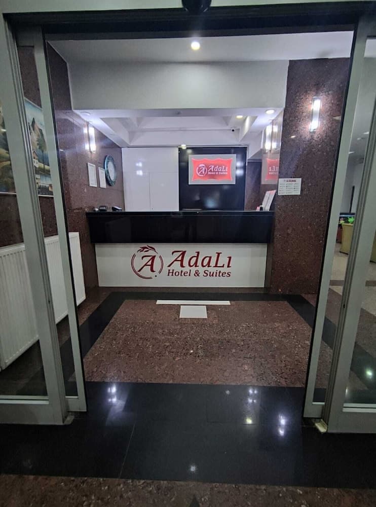 Adalı Hotel & Suites