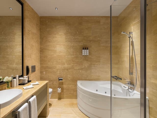 Panoramic Suite, 1 King Bed, Sea View