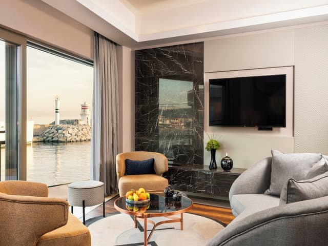 Panoramic Suite, 1 King Bed, Sea View