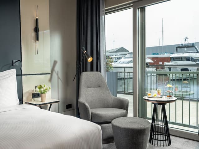 Panoramic Suite, 1 King Bed, Sea View