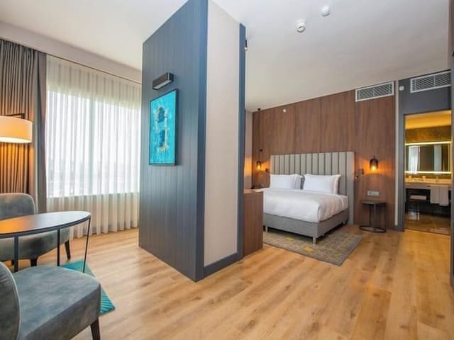 Premium Suite, 1 King Bed (High Floor)