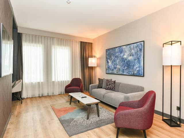 Premium Suite, 1 King Bed (High Floor)
