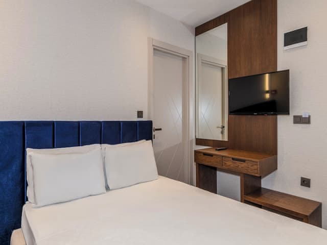 Economy Room, No Windows