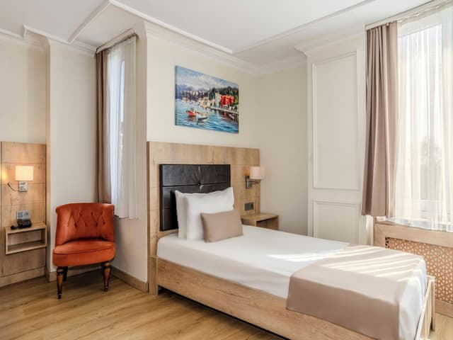 Standart Üç Kişilik Oda