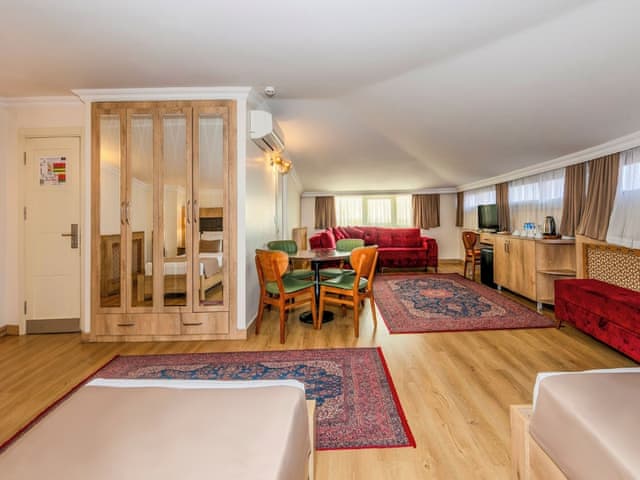 Family Studio, Multiple Beds, Sea View