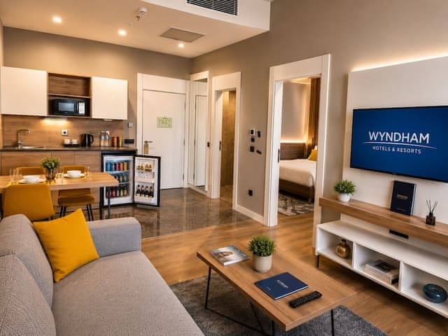 Junior Suite, 1 King Bed, Non Smoking