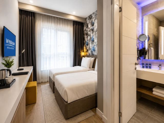Executive Suite, Multiple Beds, Non Smoking