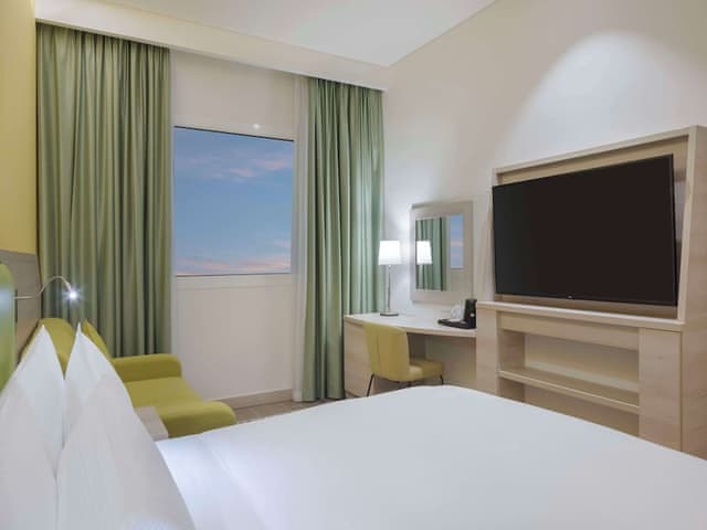 1 King bed with sofa