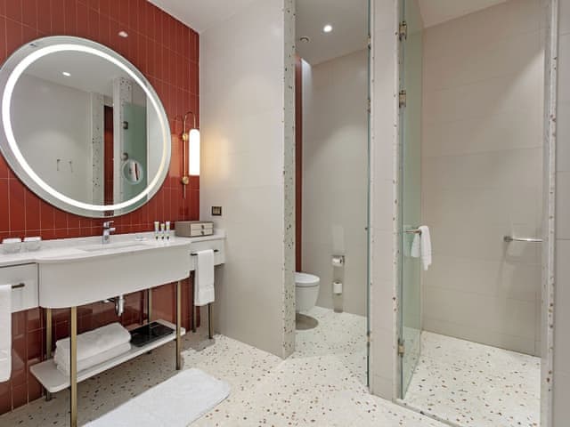 Lagoon Beach Swim-up