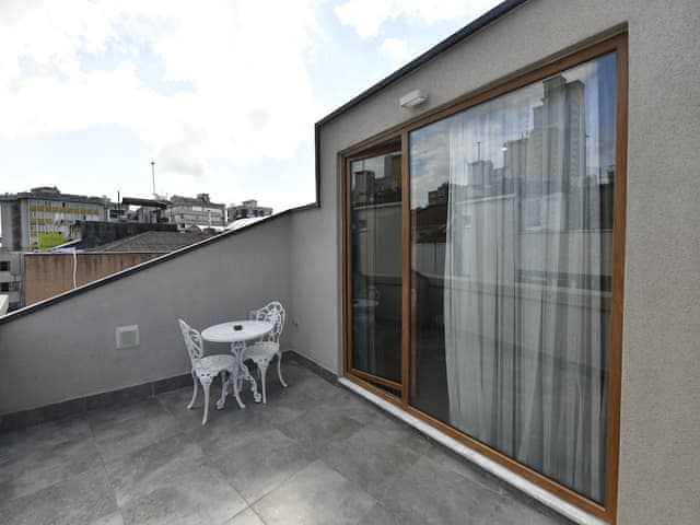 Junior Double Room, Lanai