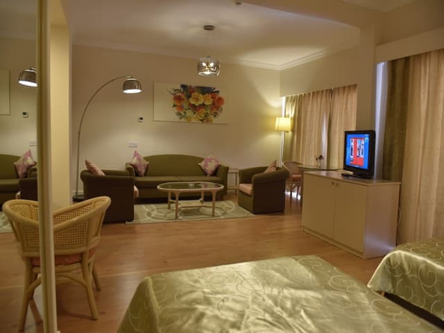 Delüks Dört Kişilik Oda, Balkonlu, Bahçe Manzaralı