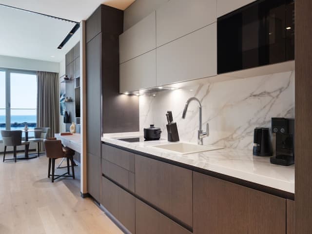 Specialty Two Bedroom Residence, Executive lounge access, 1 King, 1 Queen, Sea view, Balcony