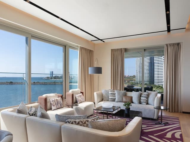 Spacious Two Bedroom Residence, Executive lounge access, 2 King, Sea view, Balcony