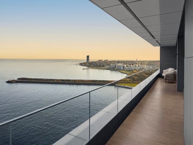 Deluxe Panoramic Sea View, Guest Room, 1 King, Balcony