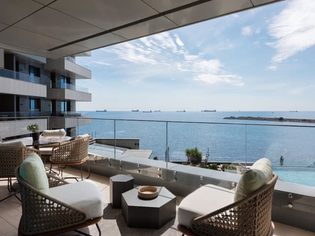 Serene One Bedroom Residence, Executive lounge access, 1 King, Sea view, Balcony