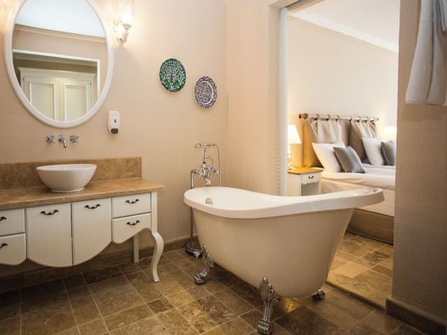 Standard Room, Partial Sea View