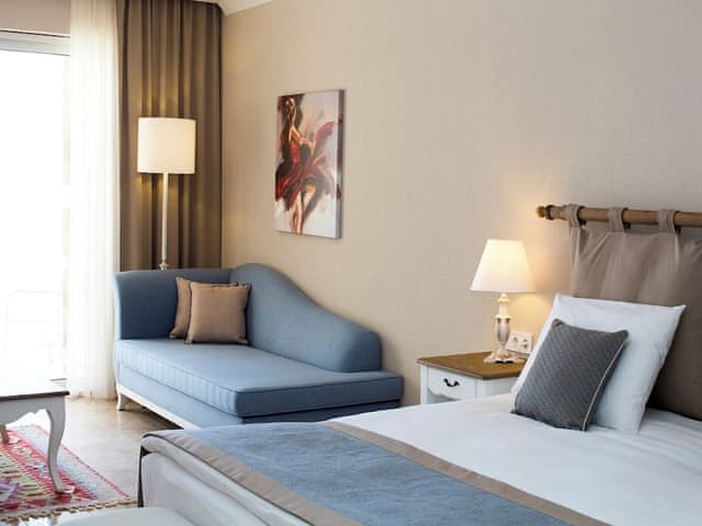 Standard Room, Partial Sea View