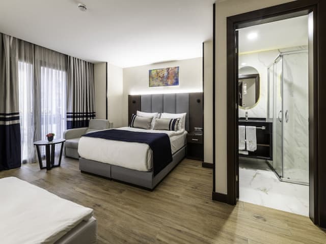 Standart Dört Kişilik Oda