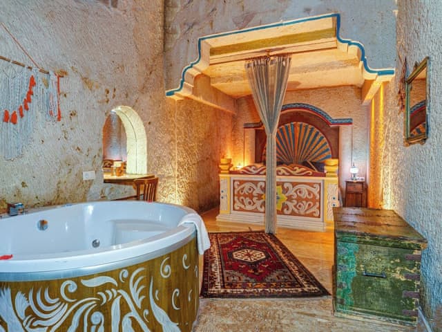 Deluxe Kayay Balayi Odasi Jakuzili- 107