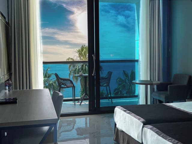 Family Room, Sea View