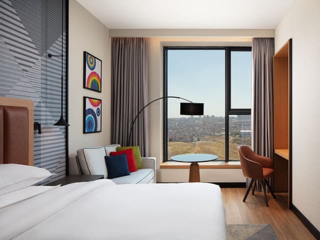 Deluxe Room, 1 King Bed with Sofa bed, City View