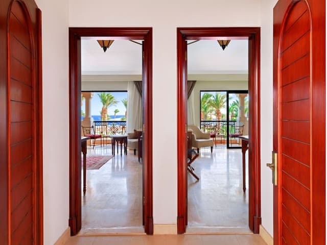 Family Room, 2 Bedrooms