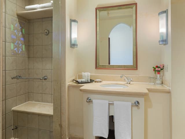 Deluxe Double or Twin Room, Garden View