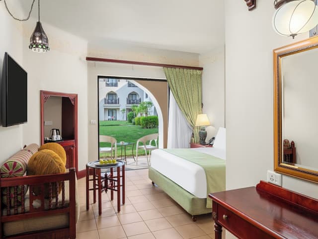 Family Room, 2 Bedrooms